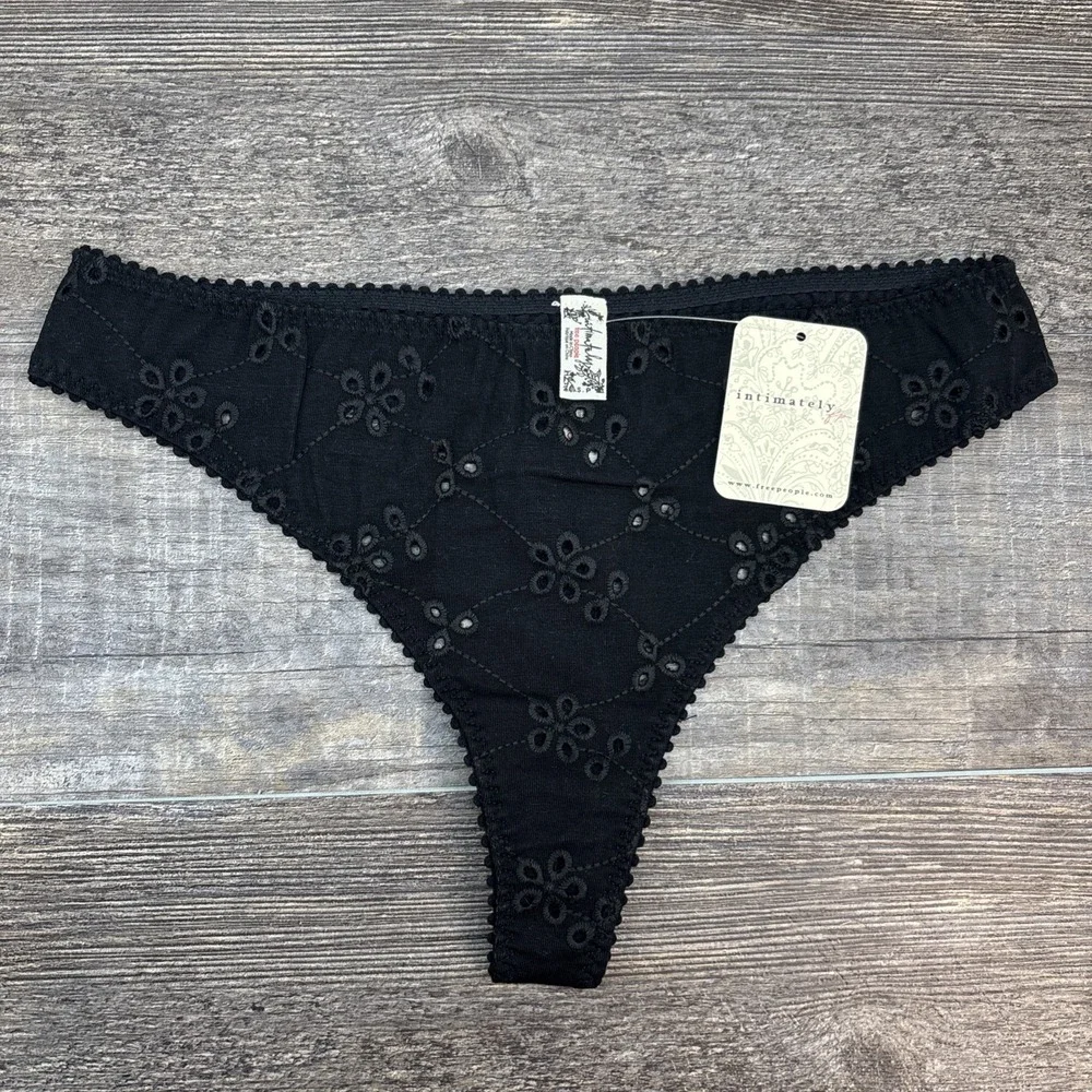 Free People Intimately Homegrown Thong Panties Women's Small Black Eyelet Lace